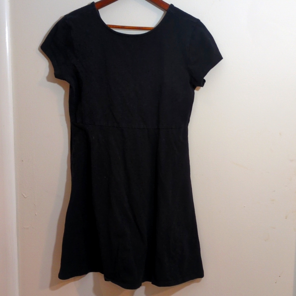 Black short sleeve dress